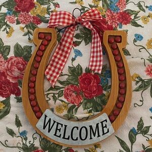 The Pioneer Woman Horseshoe Welcome Sign with Red and White Accents